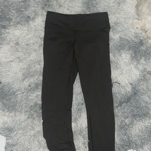 green lulu lemon leggings mid rise